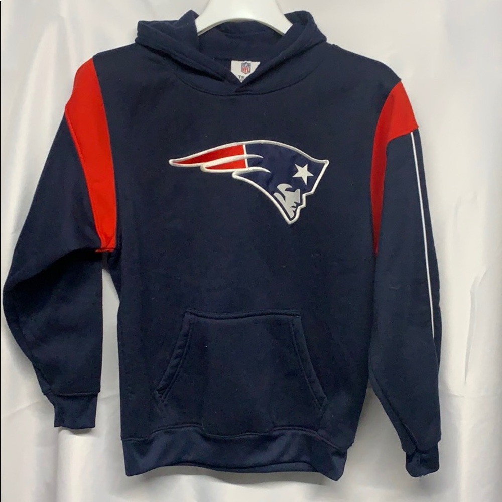 NE Patriots Hoodie- EUC- YL